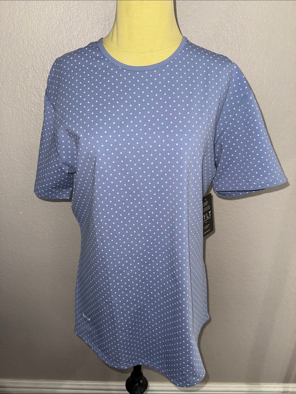 BYLT Men's Blue Polka Dot Drop Cut Short-Sleeve LUX Athletic Shirt medium NWT